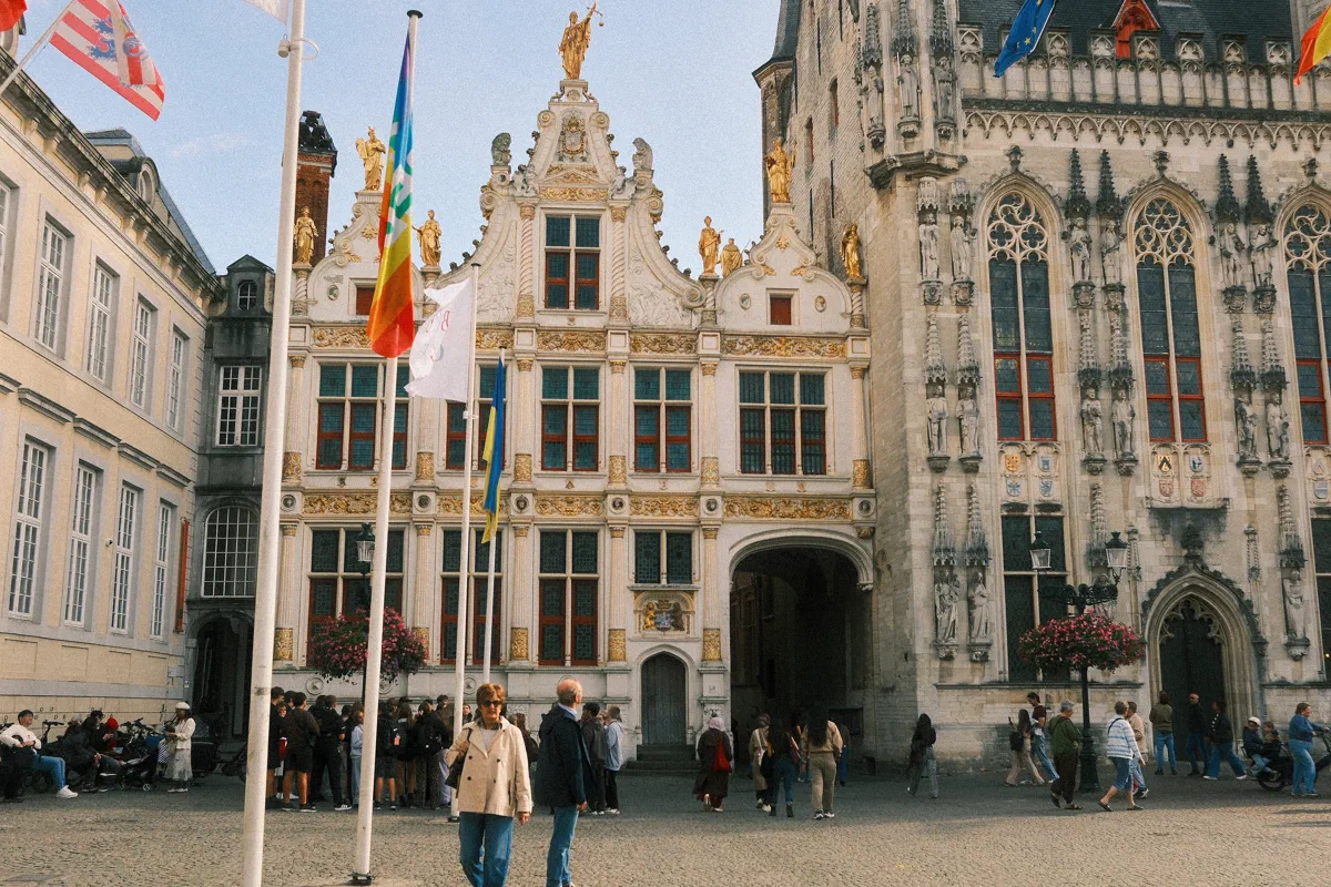 I remembered Burg Square from 2018. The City Hall dates from 1376, one of the oldest in the Low Countries.